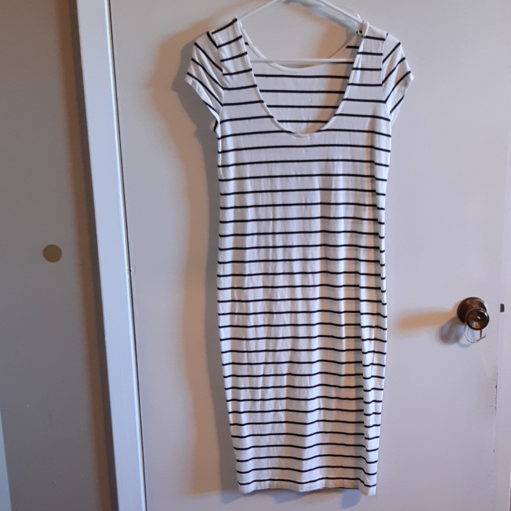 Striped BodyCon Dress - Picture 2 of 2